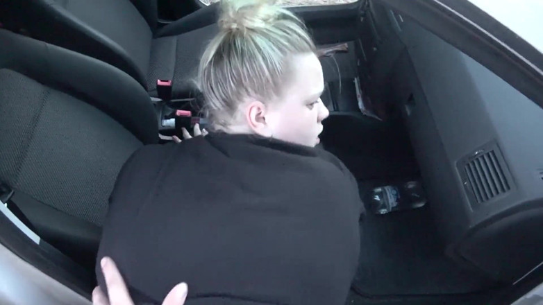 Bootyass Girl: Sexo com rabuda branca no carro