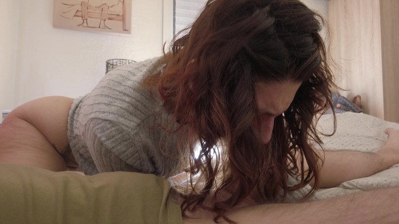 Akasha7: Jazyková hra na žalud a hluboké hrdlo.