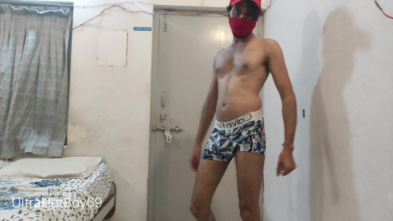UltraHotBoy69: Atraktivní kluk