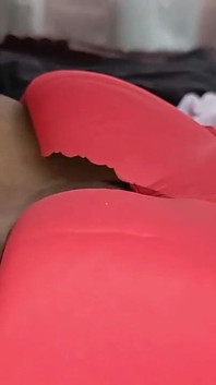 Ehefrau möpse nippel drücken von stiefbruer -7