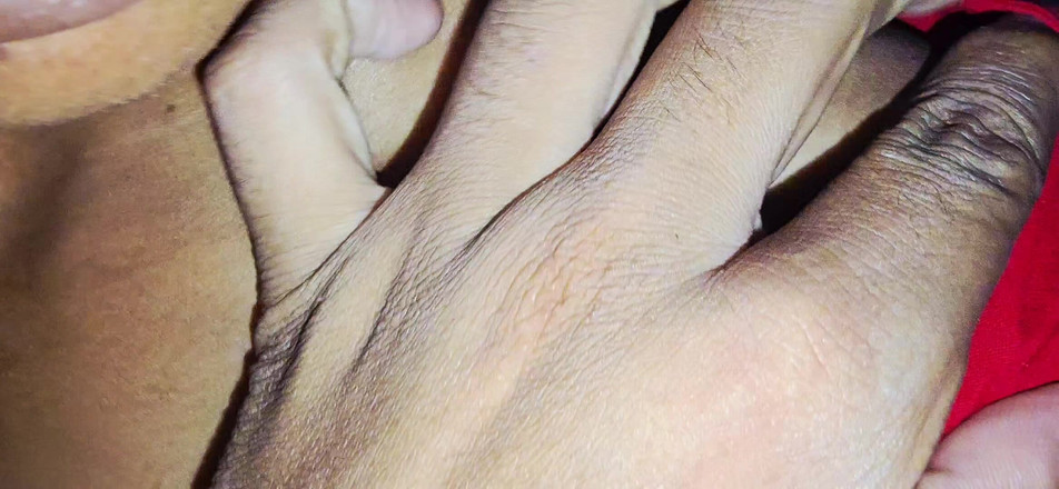 SafeRosebush8: 在换妻派对上首次分享妻子