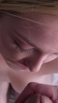 Angel Ayyla Sure uwielbia ssie kutasa