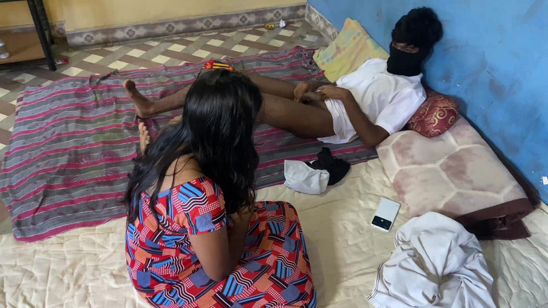 Indian Teen Girl's: デジインド人ポルノビデオ - ノカール・マルキンの本物デシセックスビデオ