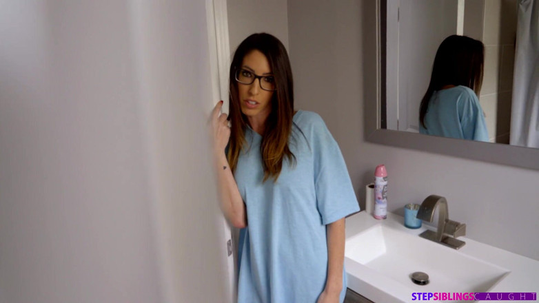 StepSiblings Caught: Плохо для отчима - S10:e6