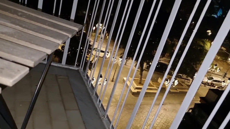 Alexander Audran: Asmr | JOI - (přátelé na dovolené) Můj přítel stříká do mého pokoje