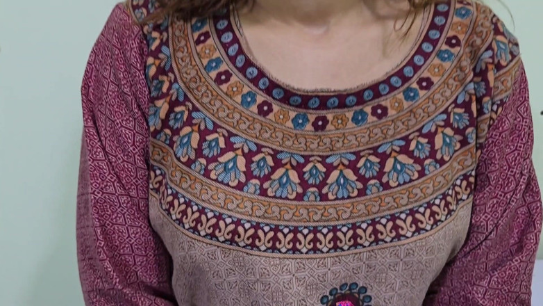 Faryal: 邻居阿姨被干