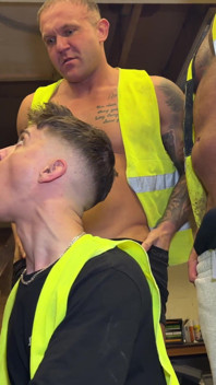 Chav Twink 3 büyük karşı ve 3 büyük dölle kaplı