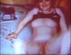 Vintage megastore: Lízání kundičky chlupaté lesbičky