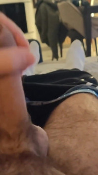 큰 자지가 사정하는 것