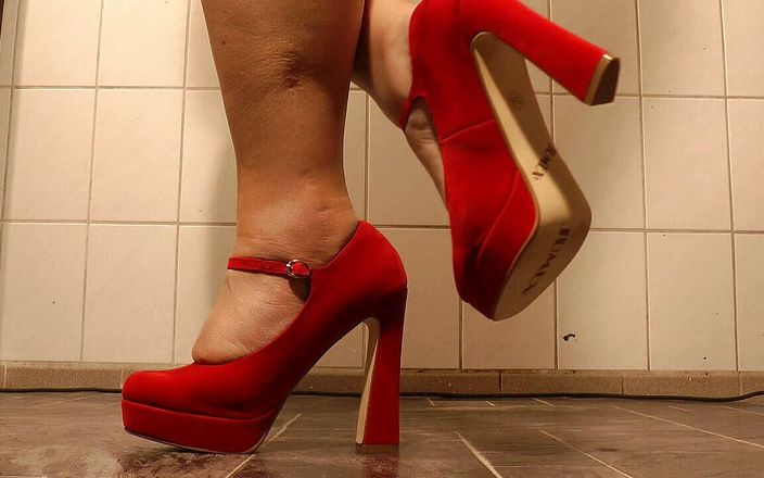 Anna Devot and Friends: Annadevot - Only high heels and feet :-)