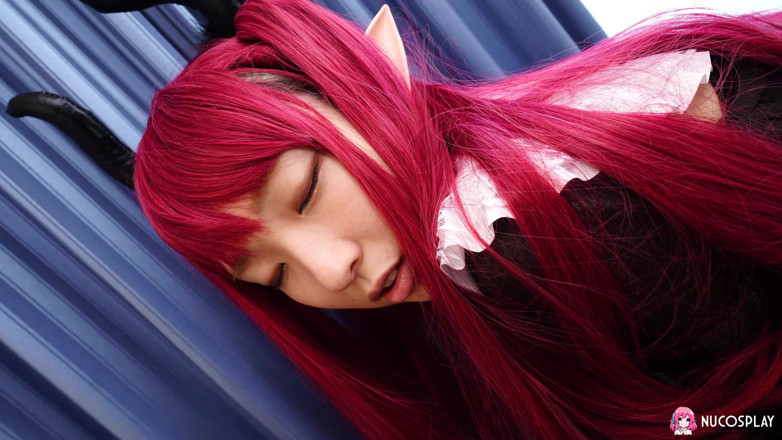 Nu Cosplay: Curva anime excitată Ouka Yamasita este excitată pentru un orgasm