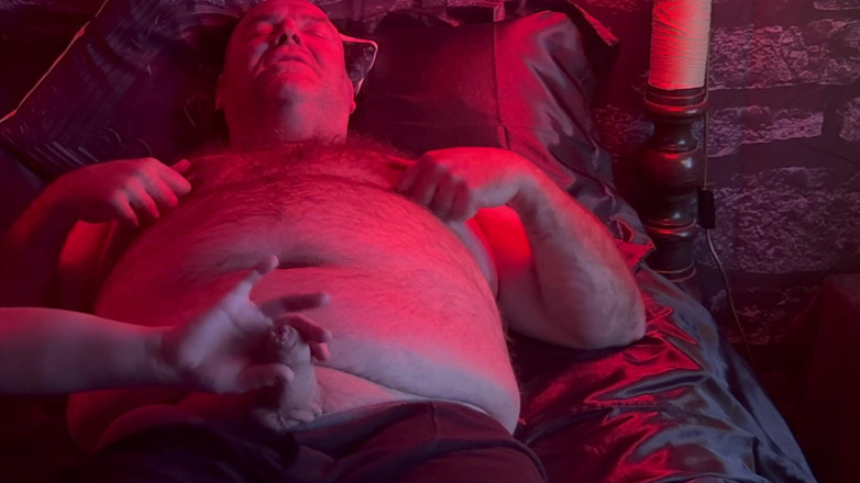 Aaexperiencesltd: L'orso lnitsa si diverte joi e sborrata