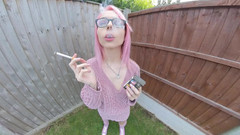 VR smokers HD-2D Videos Only: Chloe Toy - Palenie w swoim ogrodzie