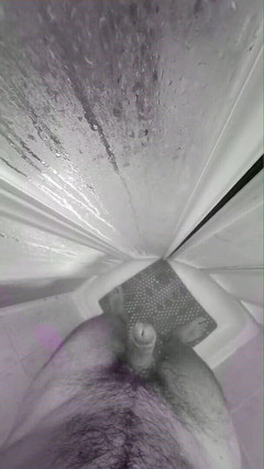My masturbation: 在淋浴的乐趣