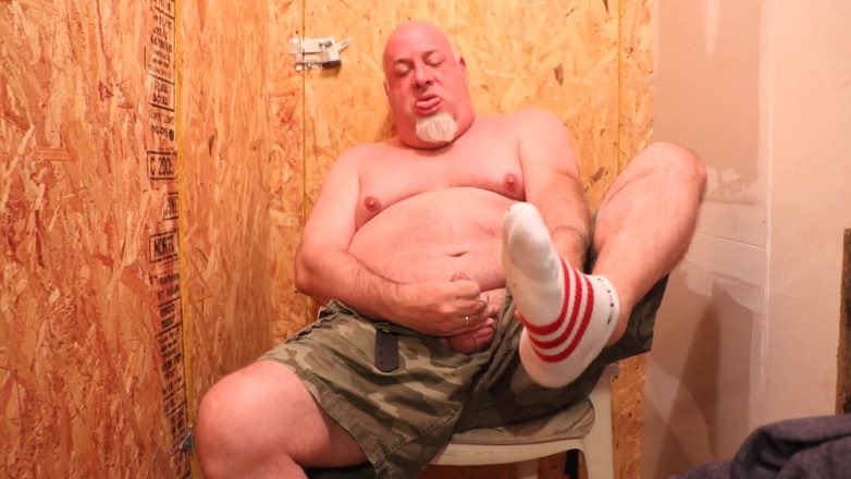 beardaddychub: Bear Jerks in Storage Room and Almost Gets Caught