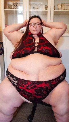 SSBBWLadyBrads: 胖屁股女神