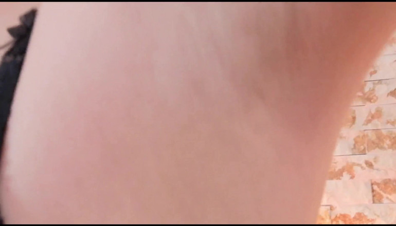 Erotic Tanya: Elle se fait sucer et tourmenter
