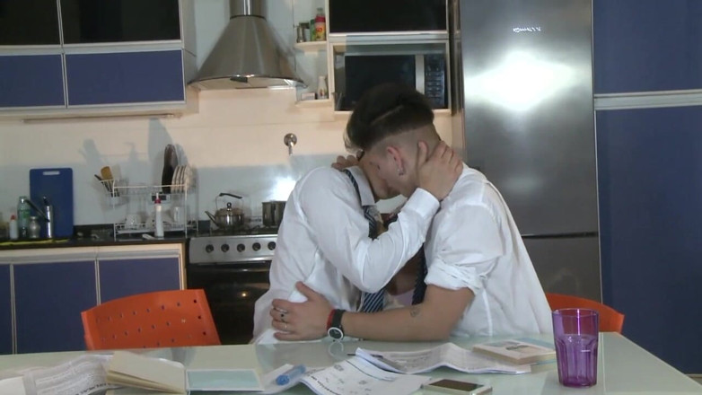 Gay 4 Pleasure: Vysokoškoláci šukají v kuchyni