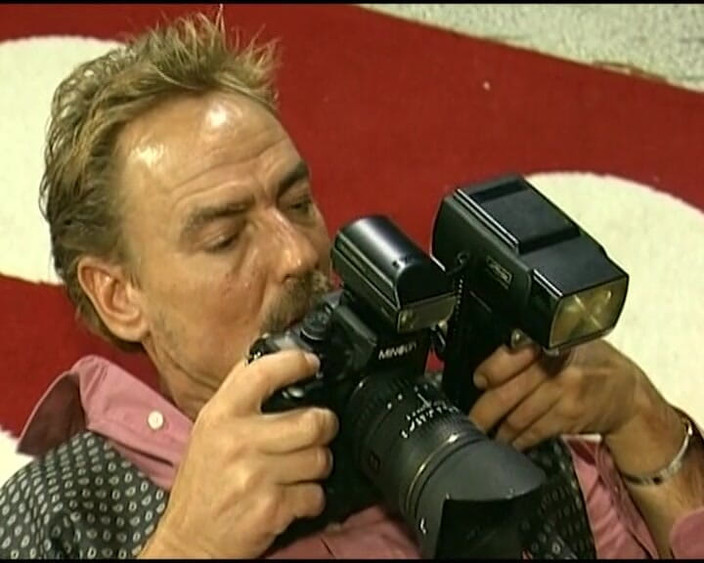 Deutsche Frauen: Perfecta alemana montando polla y lamiendo