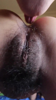 AsianSexDiary Muff Asia berbulu menunggang lelaki asing