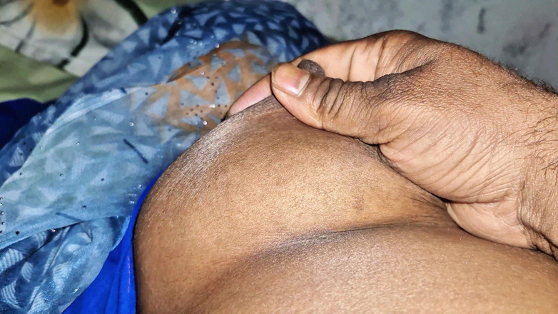 ExcitedWomen: Hintli kadın geceleri ateşli seks yapıyor