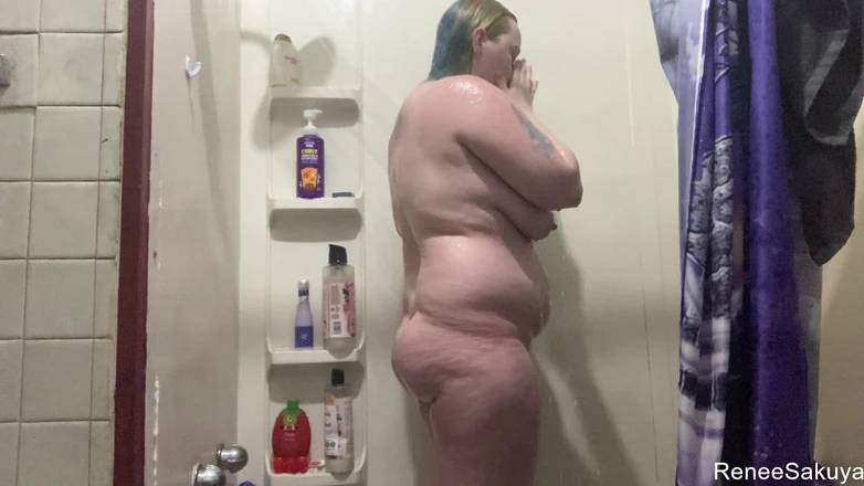Renee Sakuya: Showering Washing off