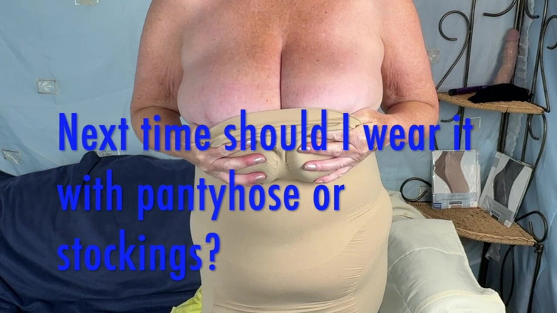 Aunty Sandra vintage girdle queen: Aunty Sandra in a Foundation Tube Vgq55