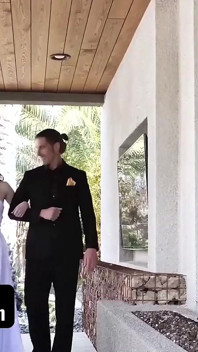 Vírgenes nerviosas Hazel Moore y Jazmin Luv folladas por sus padrastros antes de la boda