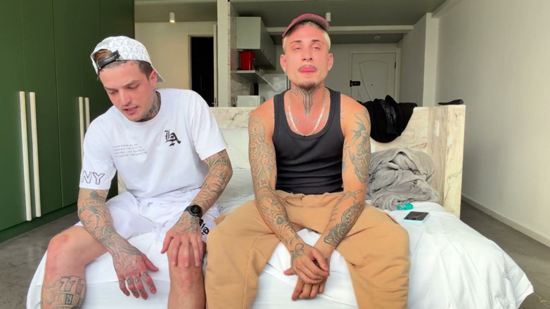 Erick Diaz: My Straight Friend Invited Me to His House