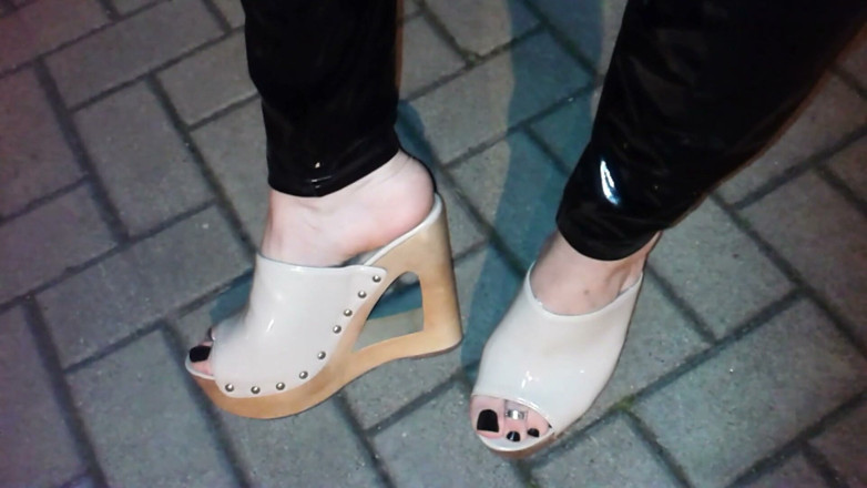 Heelex: Sexy Mules