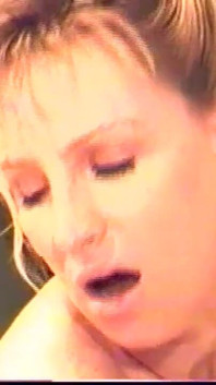 La bella miLF incinta vuole farsi scopare e sborrare da un mostruoso cazzo nero