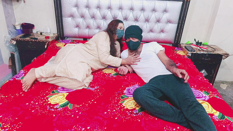 Gullnazkhan: Первый секс индийской тинки индийская тетушка дези XXXXX, секс ясный хинди аудио