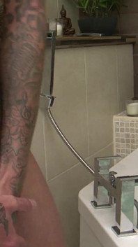 Ashley Rider, diễn viên khiêu dâm tóc vàng mũm mĩm & Luke Hotrod, anh kế của cô ấy trong bồn tắm