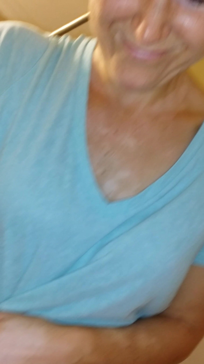 Mormon wife waterworks: Rekaman seks ibu-ibu super hot mormon lagi asik kencing di...