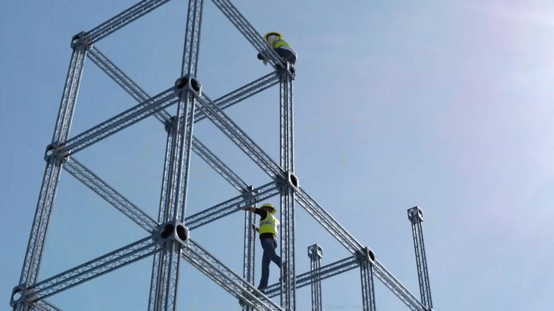 Neon2520: Prolamování kravat 01