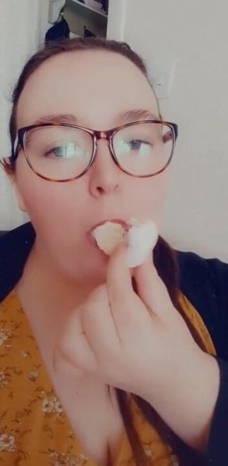 SSBBWLadyBrads: Senin için bu çörek yiyorum