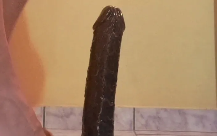 covo_sissy_cross: I Can't Resist When I See Him Standing!!