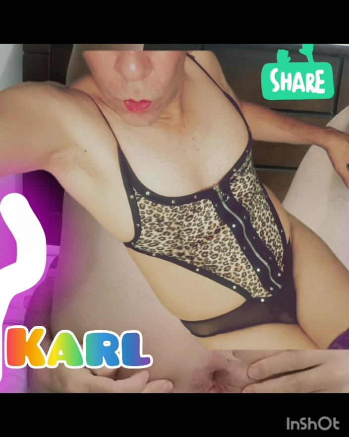 Ivykinky69: Karl beni çıldırtıyor