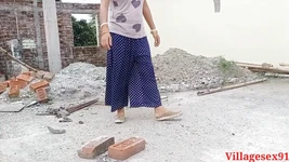 Ik neukte Bhabhi's kont bovenop haar