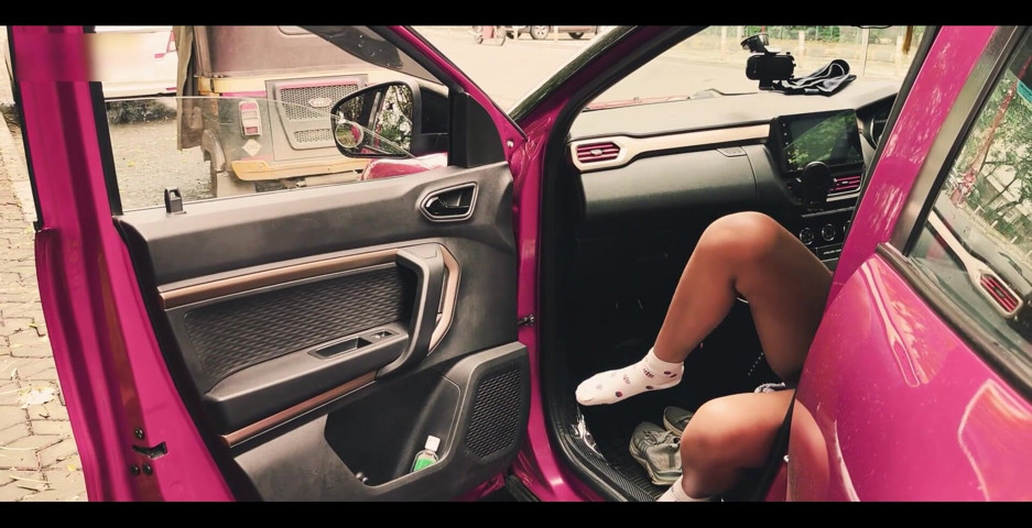 Stranger Car Tyre Squirt, Road Side Pussy Finger and Squirt and Ass Spank (Dirty lust house)