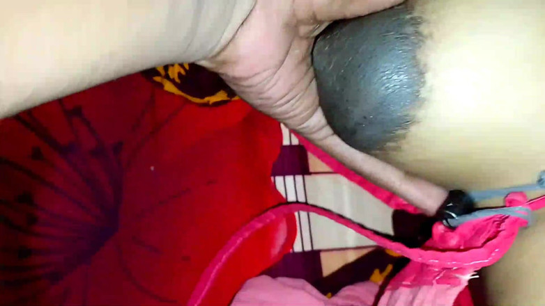 Nelufa: Desi Bengali fru Anal knullade hennes tighta röv