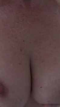 Nejsem nic, co jste viděli, než jsem blondýna, hodinová radostná postava, jak by měla být. Převezu tě na jinou úroveň