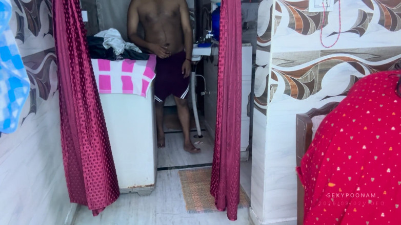 Badal09: Stepsister-in-law Finds Stepbrother-in-law Alone in the First Bawar House - Hindi...