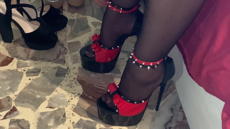 CoppiaCollant: POV High Heels Fetish