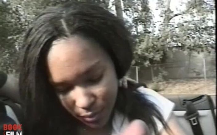 Eboney & Oriental Girls Unleashed: Jeune Ebony_6 excitée