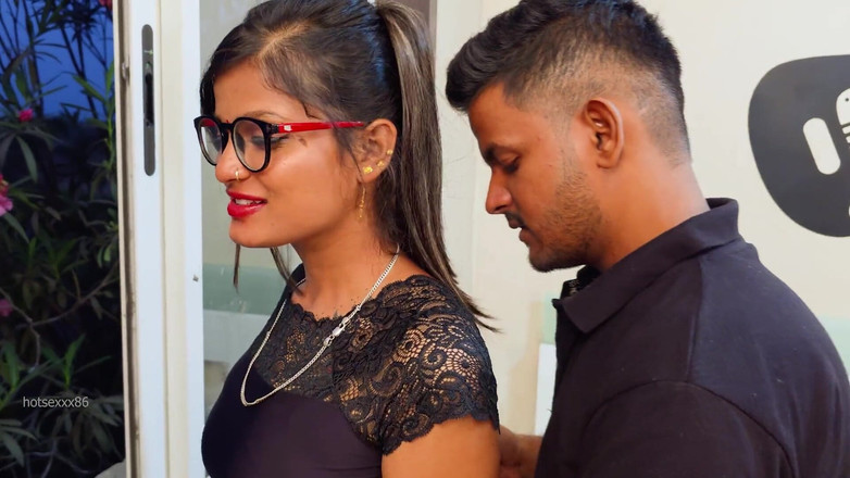 HOTSEXXX86: Hintli evli kadın kocasına tam gece sikişiyor diyor