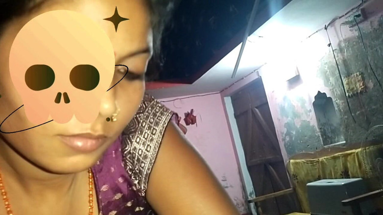 hotsimran70: Village Bhabhi mycket hårt knullar med pojkvän