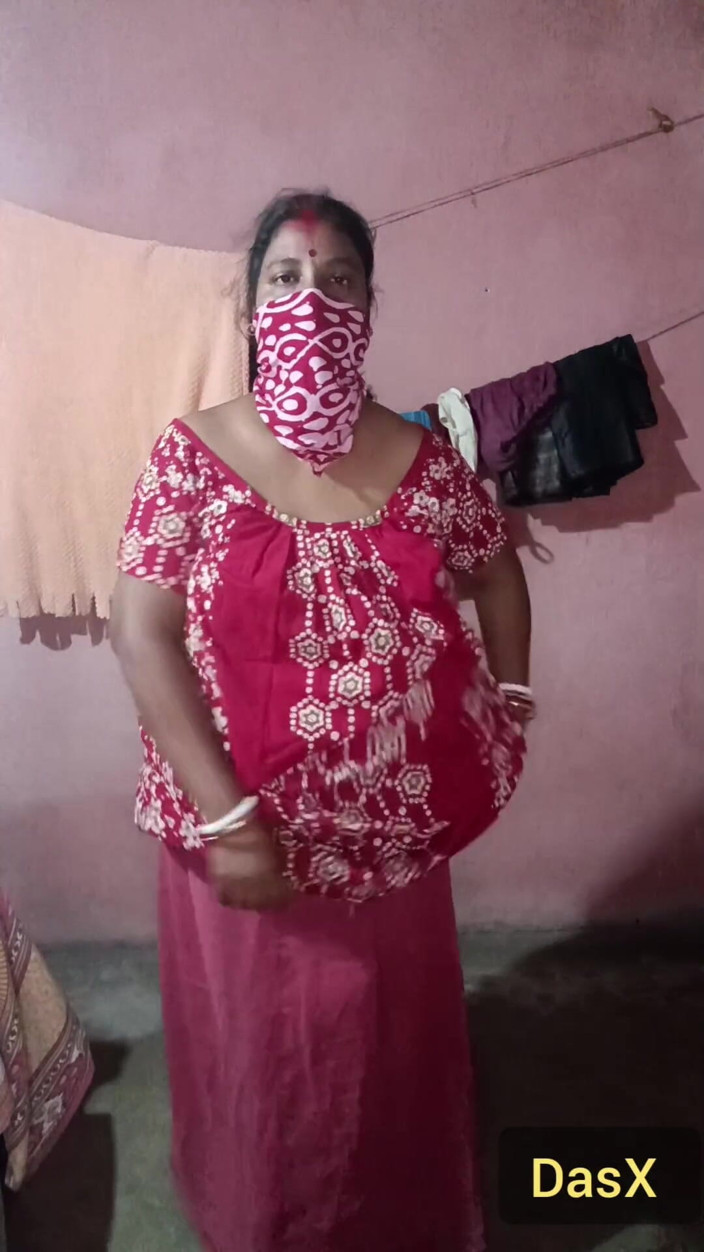 Pakhi0705: Saree tappar Solo Sfw