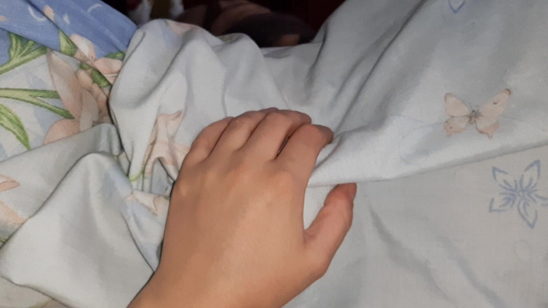 Lesbian-candys: Gioco a turno con le fighe dei miei vicini sotto...