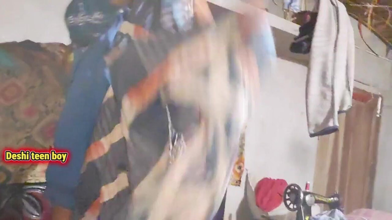 Desi Banana: Бангла деші тінка gaysex. Великий член трахає його друга в дупу і кінчає всередину, великий хуй чувака, азіатський трах у дупу